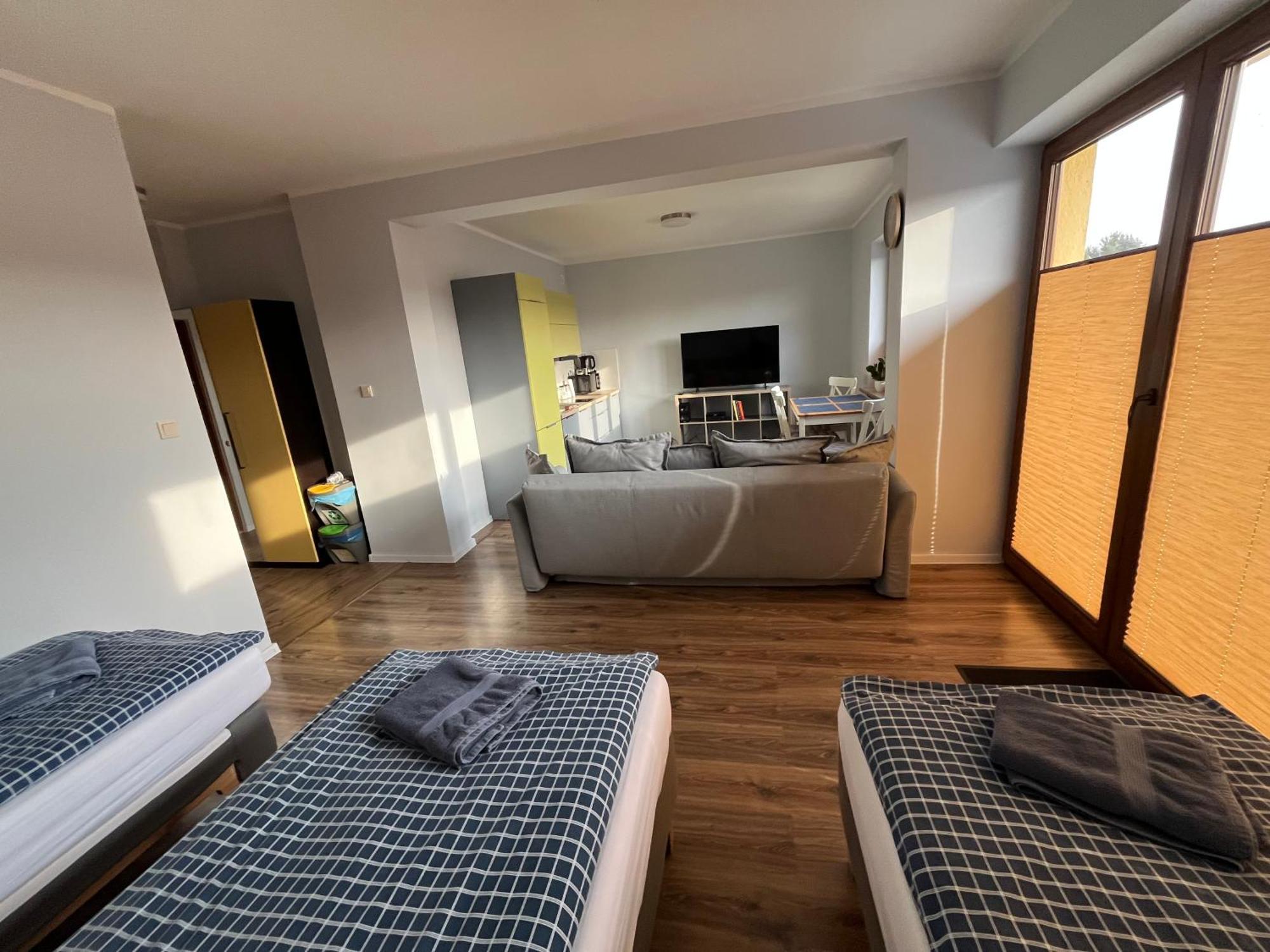 Dom Na Folwarku Pokoje I Apartamenty, Bezplatny Zamykany Parking Na Terenie Posesji 凯尔采 外观 照片