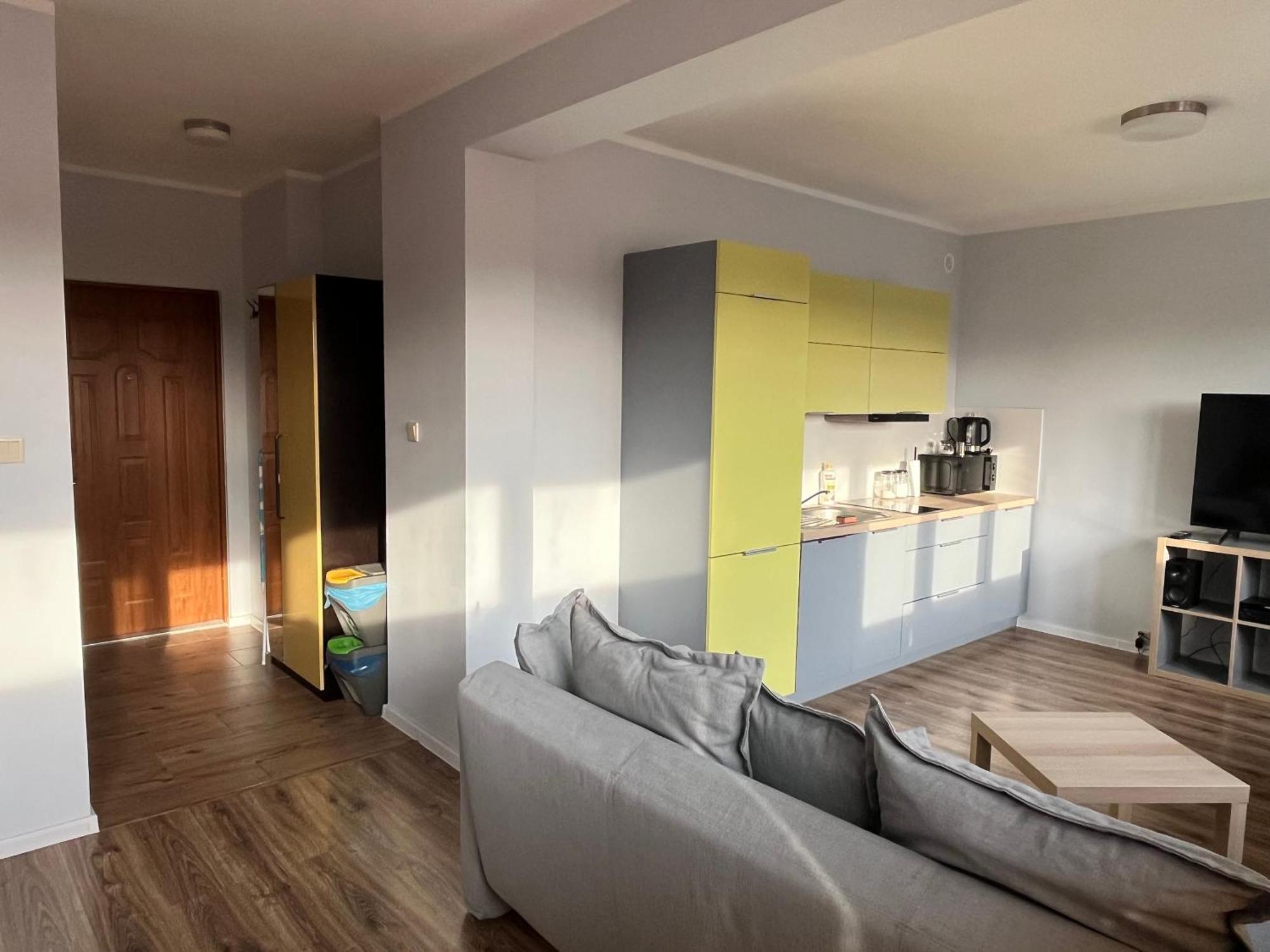 Dom Na Folwarku Pokoje I Apartamenty, Bezplatny Zamykany Parking Na Terenie Posesji 凯尔采 外观 照片